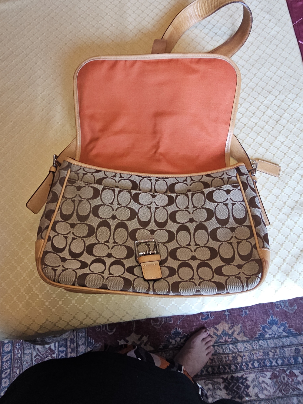 Authentic 2001 Coach Hampton Crossbody Bag - 12"x9"x4" - Picture 7 of 11